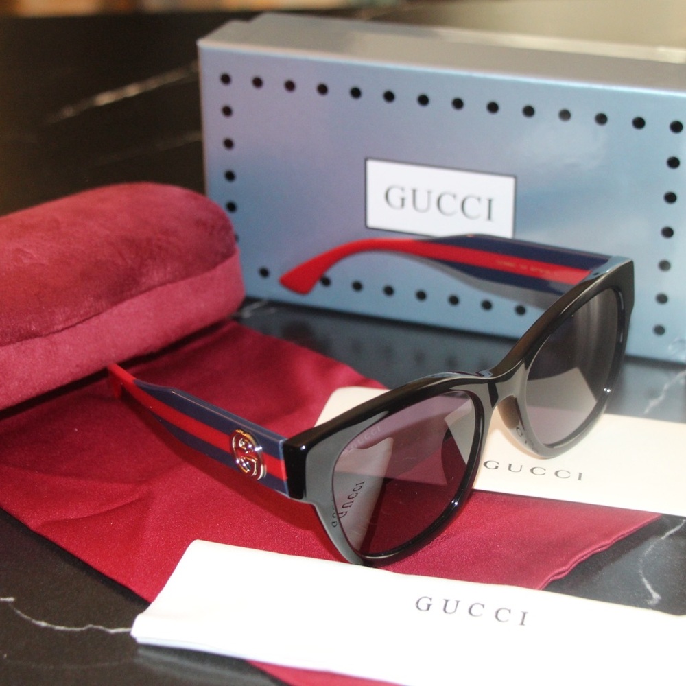 Gucci GG1866SK Women's Black Cat-Eye Sunglasses with Blue & Red Arms - Picture 3 of 8